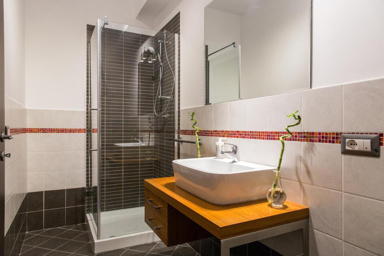 One Love Metropolitan Apartment Bucureşti Ngoại thất bức ảnh