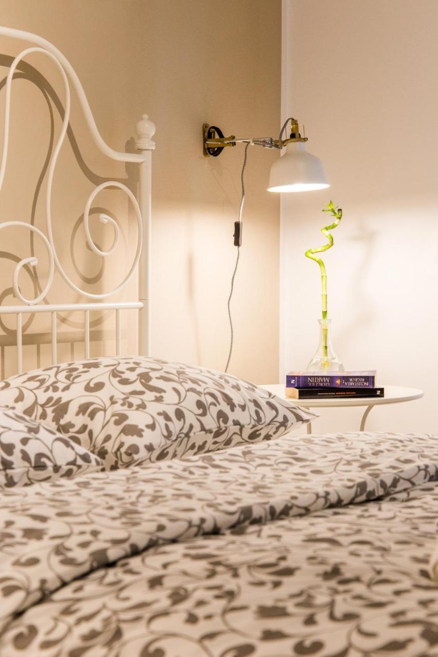 One Love Metropolitan Apartment Bucureşti Ngoại thất bức ảnh