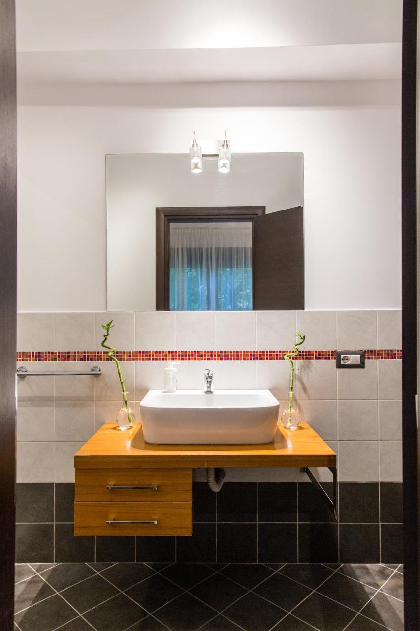 One Love Metropolitan Apartment Bucureşti Ngoại thất bức ảnh