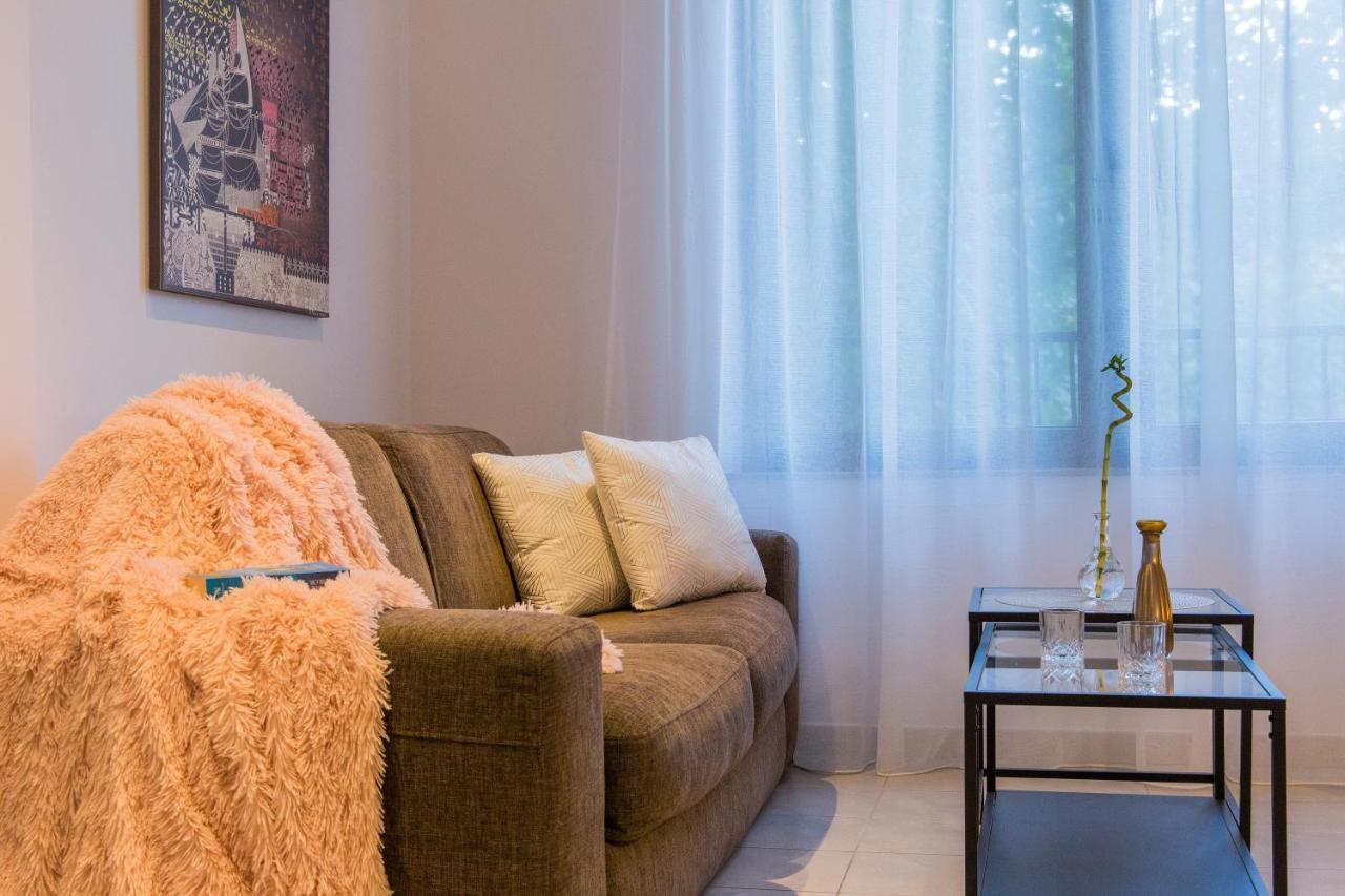 One Love Metropolitan Apartment Bucureşti Ngoại thất bức ảnh