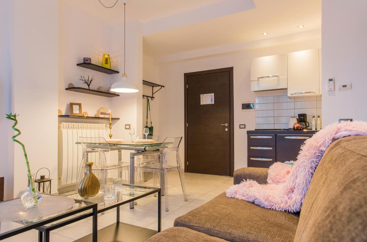 One Love Metropolitan Apartment Bucureşti Ngoại thất bức ảnh