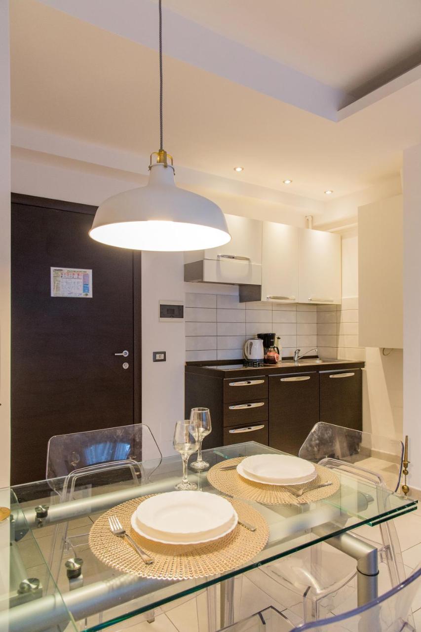 One Love Metropolitan Apartment Bucureşti Ngoại thất bức ảnh