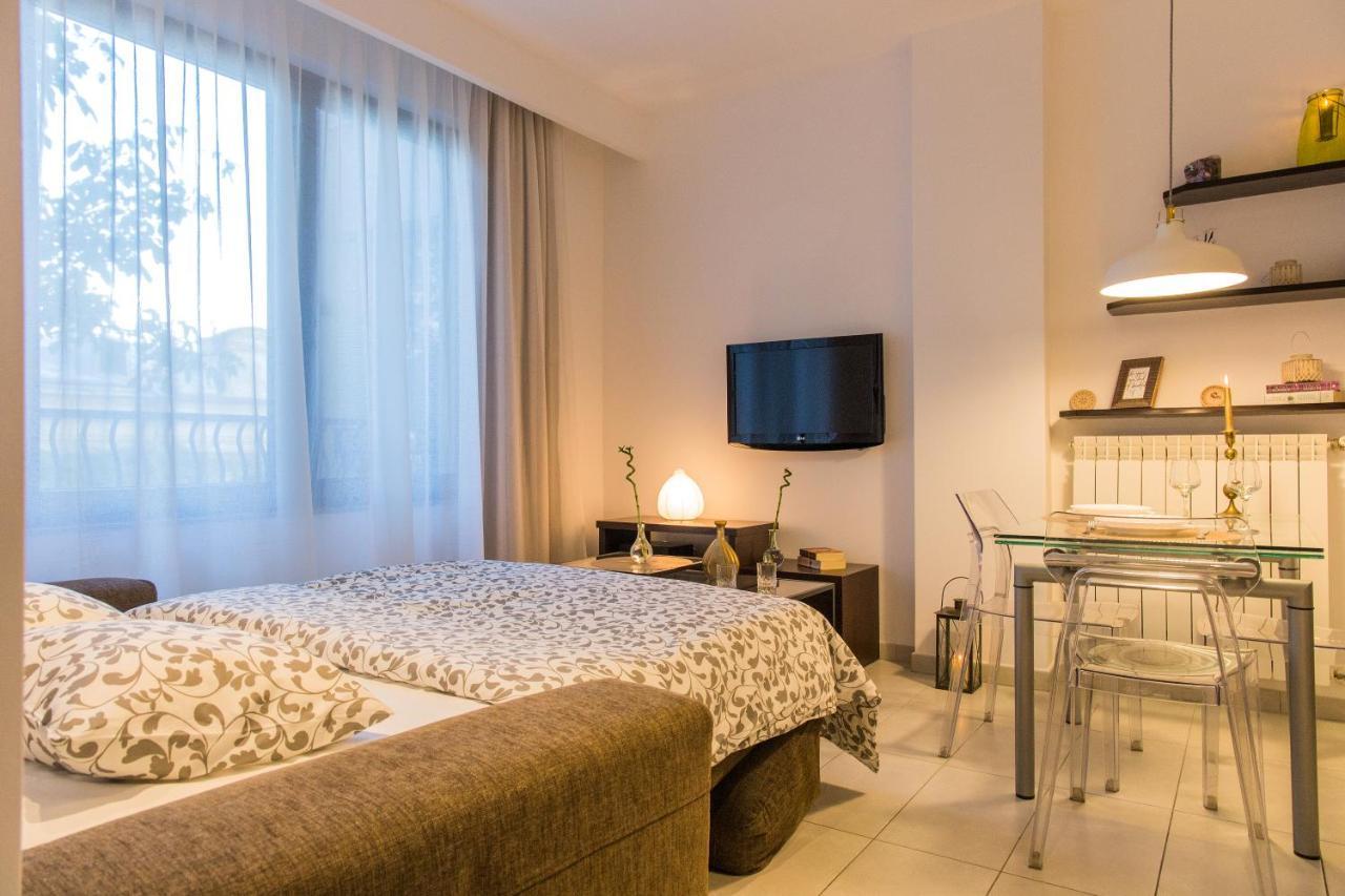 One Love Metropolitan Apartment Bucureşti Ngoại thất bức ảnh
